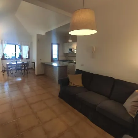 Willa 21 Tías